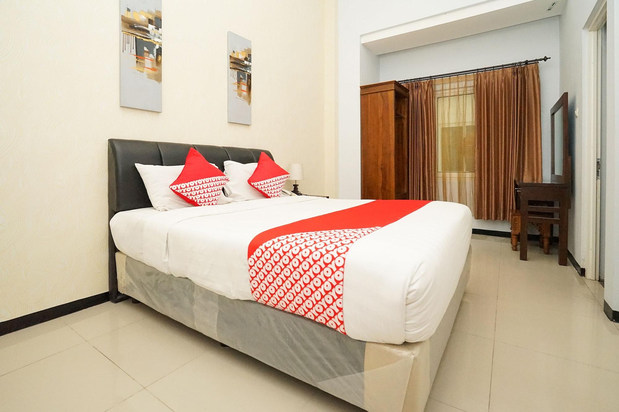 Oyo 282 Putri Utari Residence มะลัง ภายนอก รูปภาพ