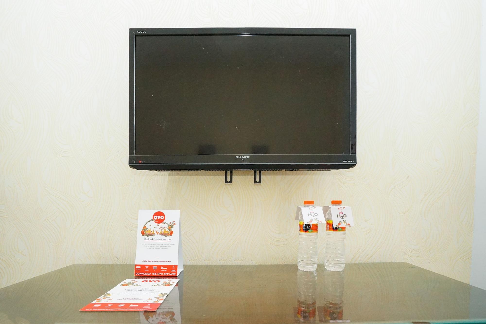 Oyo 282 Putri Utari Residence มะลัง ภายนอก รูปภาพ