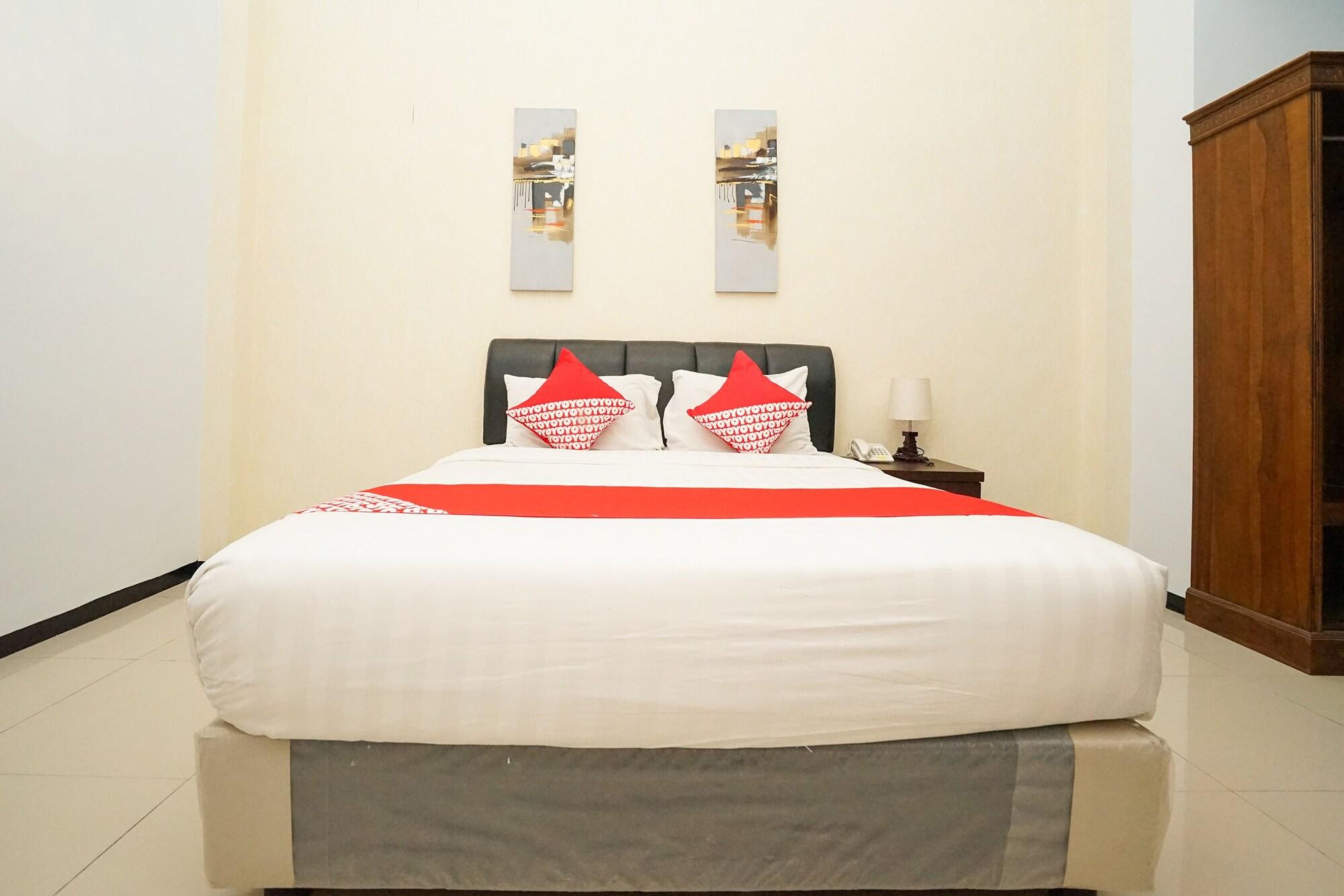 Oyo 282 Putri Utari Residence มะลัง ภายนอก รูปภาพ