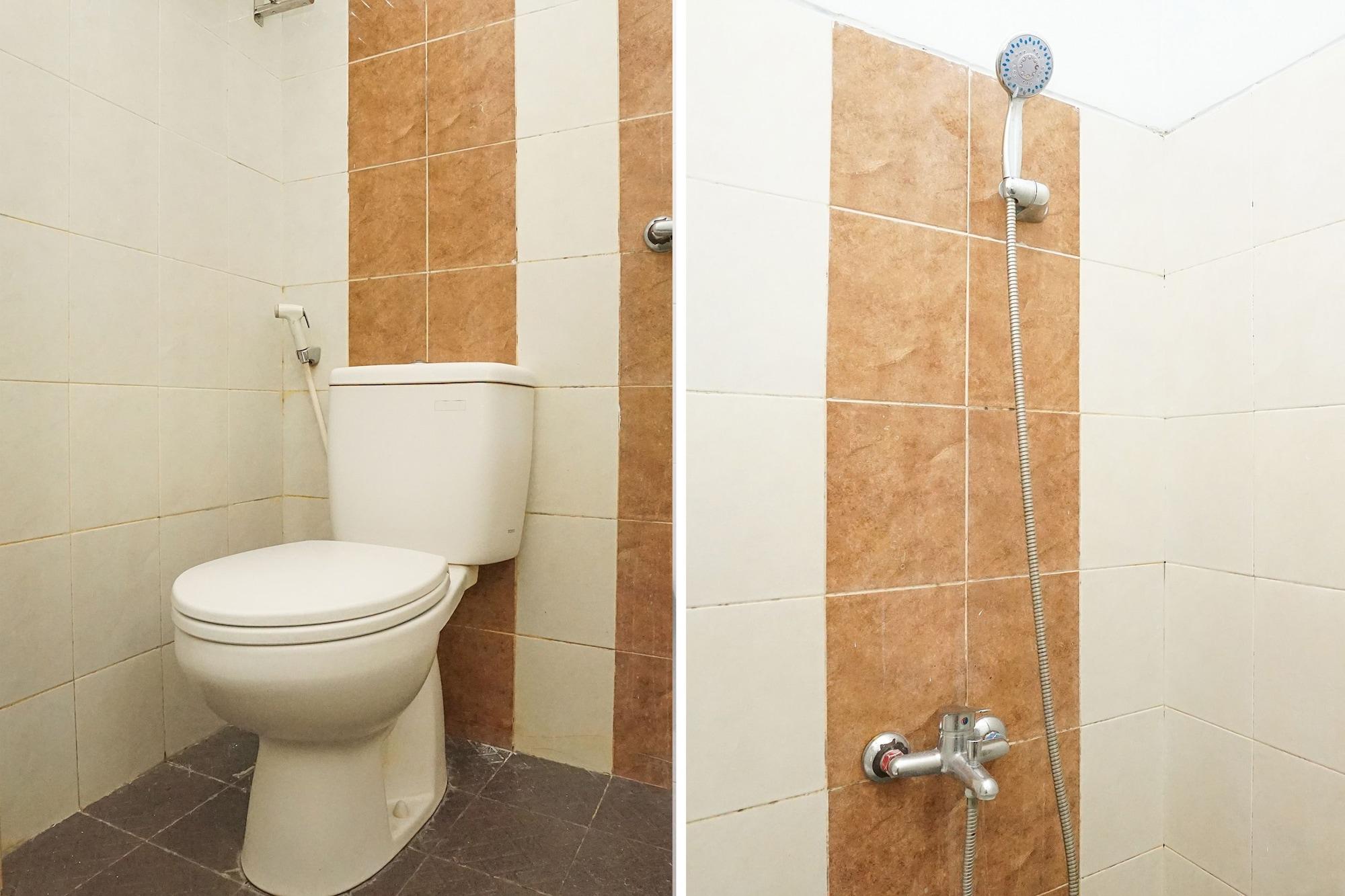 Oyo 282 Putri Utari Residence มะลัง ภายนอก รูปภาพ