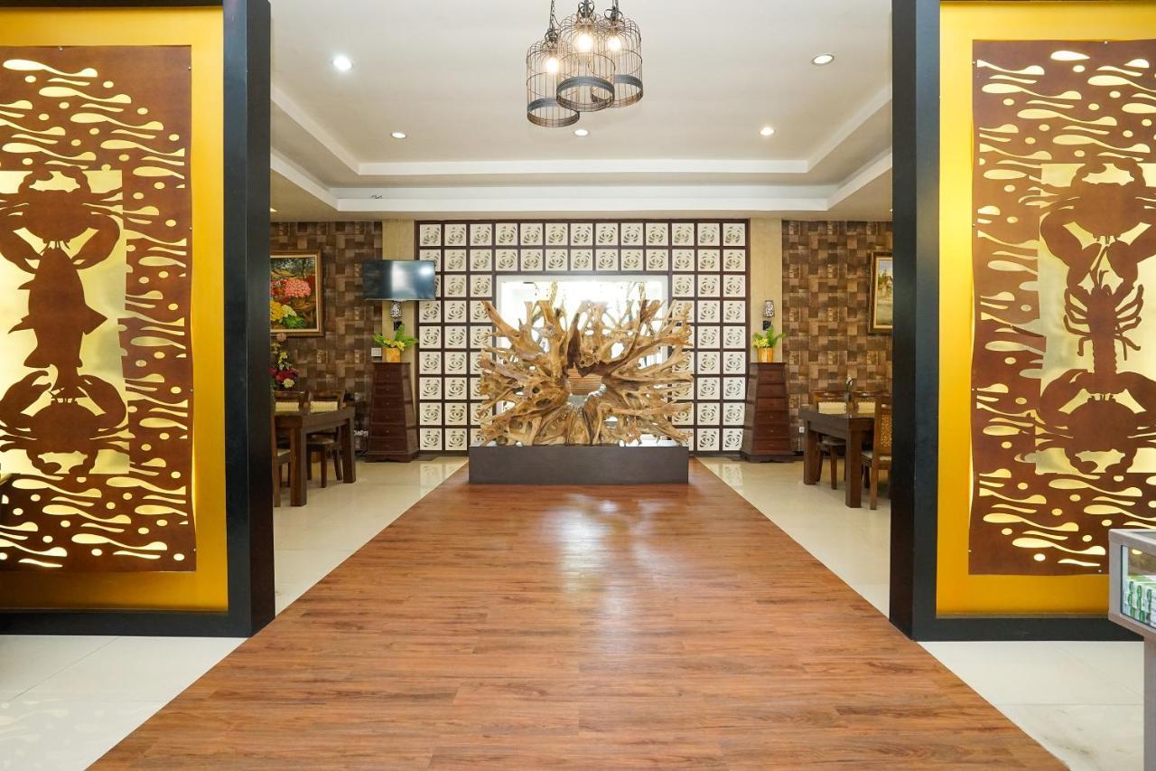 Oyo 282 Putri Utari Residence มะลัง ภายนอก รูปภาพ