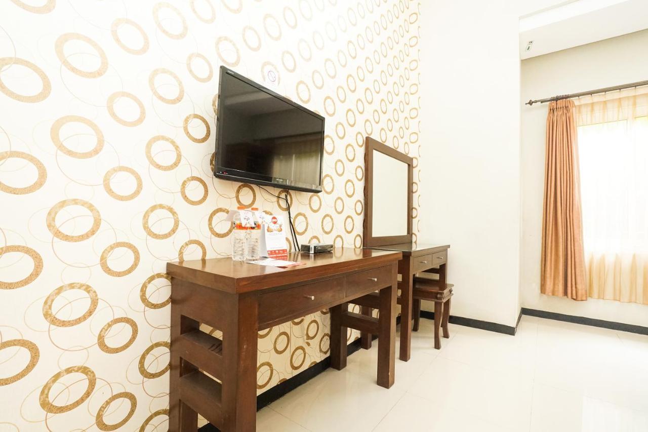 Oyo 282 Putri Utari Residence มะลัง ภายนอก รูปภาพ