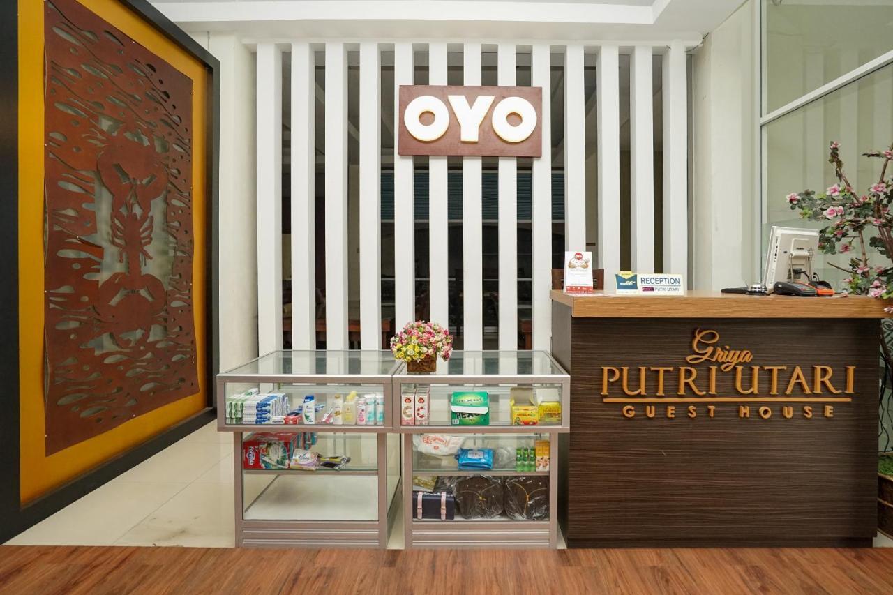 Oyo 282 Putri Utari Residence มะลัง ภายนอก รูปภาพ