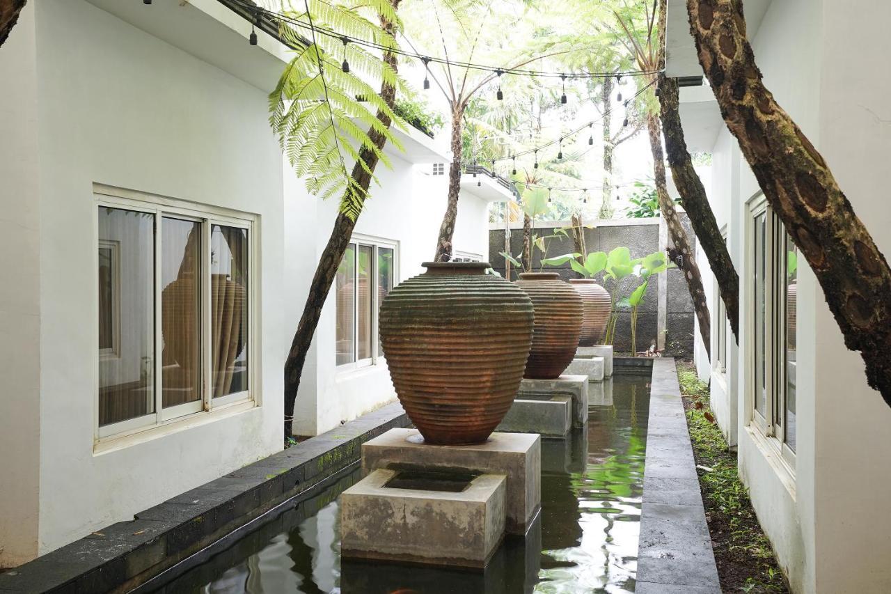 Oyo 282 Putri Utari Residence มะลัง ภายนอก รูปภาพ